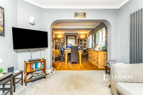 4 bedroom semi-detached house to rent, Dynes Road, Kemsing, TN15