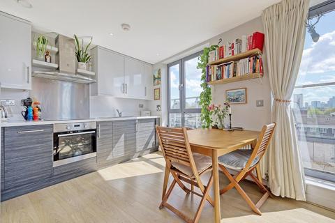 1 bedroom flat for sale, Aubers Ridge Court, Bow