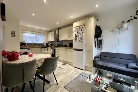 3 bedroom end of terrace house for sale, Mewburn, PETERBOROUGH PE3