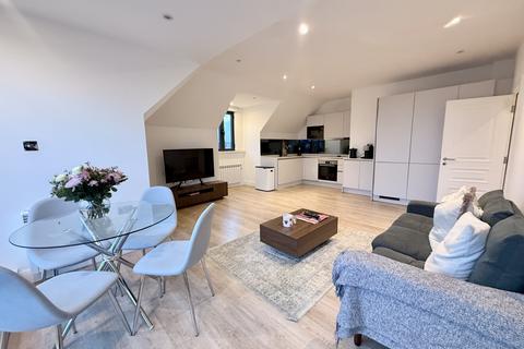 3 bedroom terraced house to rent, London, W5