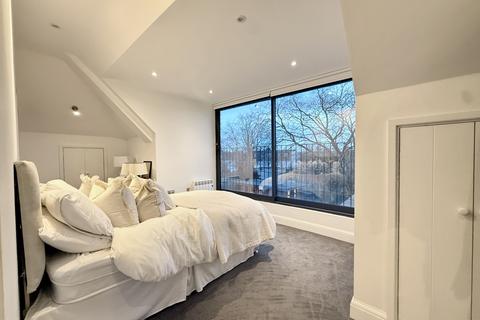 3 bedroom terraced house to rent, London, W5