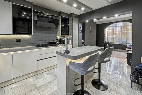 4 bedroom terraced house for sale, 3a, Alms Hill Road, Manchester, M8 0PY