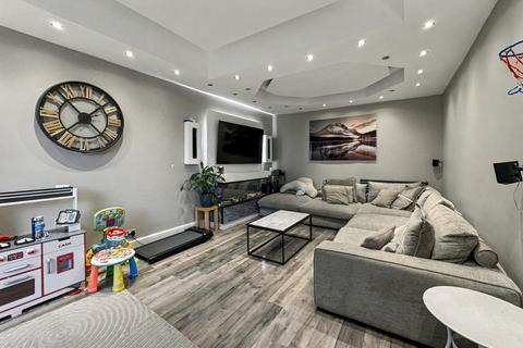 4 bedroom terraced house for sale, 3a, Alms Hill Road, Manchester, M8 0PY