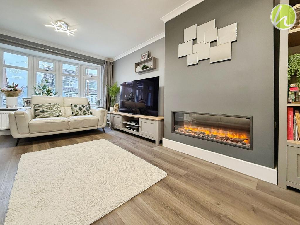 Living Room/ Dining