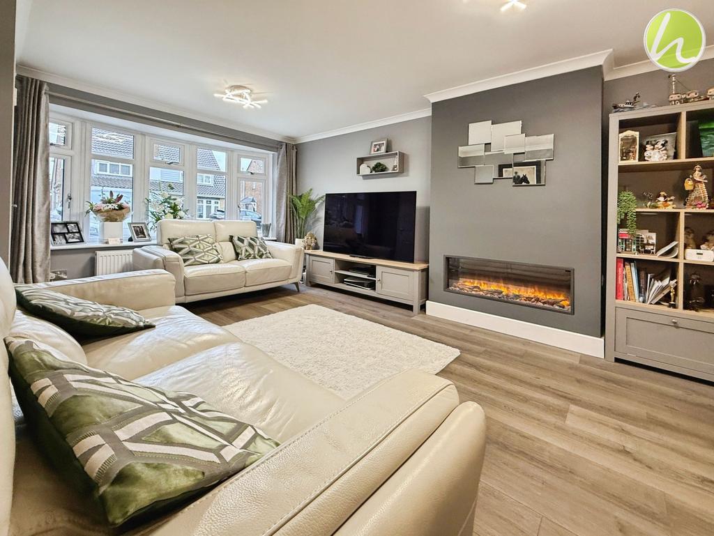 Living Room/ Dining