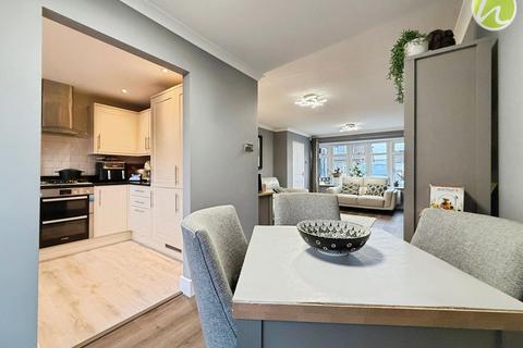3 bedroom terraced house for sale, Colville Close, Corringham, SS17