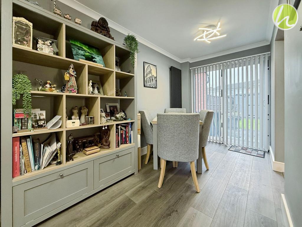Living Room/ Dining