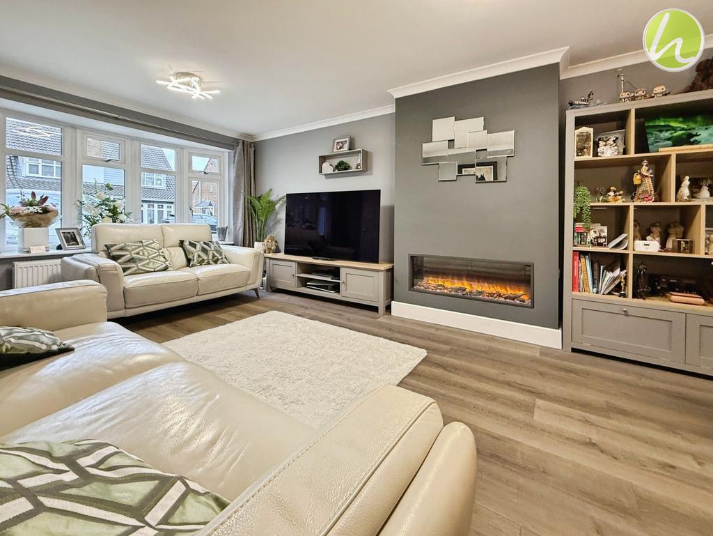 Living Room/ Dining