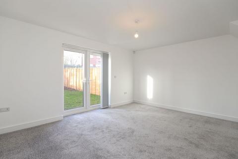 3 bedroom semi-detached house to rent, Gratton Place, Chesterfield S41