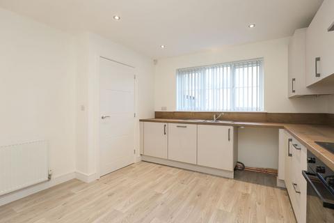 3 bedroom semi-detached house to rent, Gratton Place, Chesterfield S41