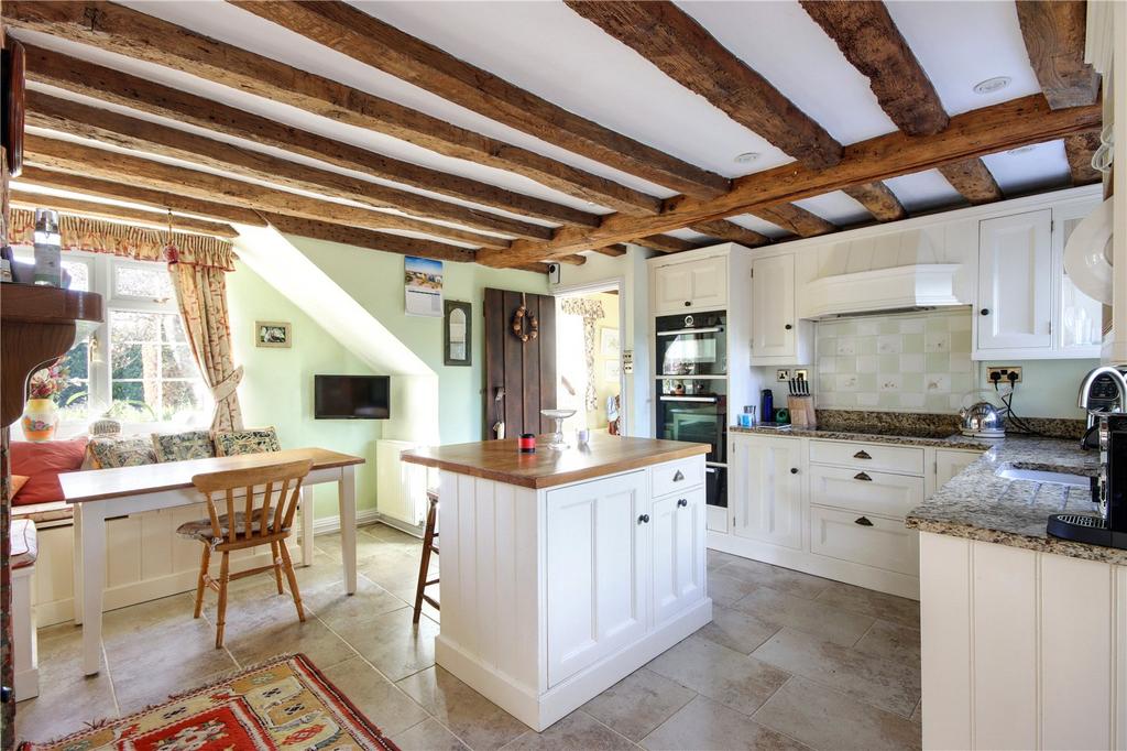 Kitchen/Breakfast Rm