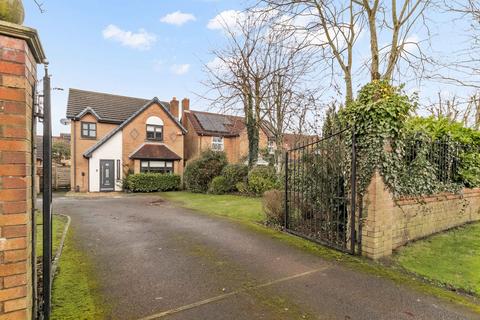 4 bedroom detached house for sale, Pewterspear Green Road, Appleton, WA4