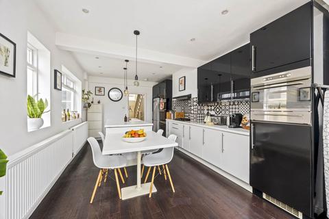 3 bedroom terraced house to rent, Addision Road, Hove