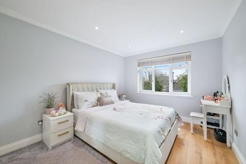 undefined, Oak Hill Crescent, Surbiton KT6