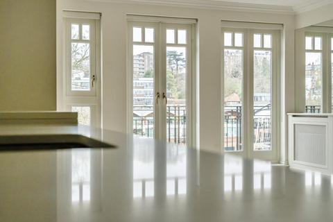 1 bedroom apartment to rent, Richmond Bridge Estate, East Twickenham, TW1