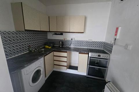 1 bedroom apartment to rent, Winner Street, Paignton TQ3