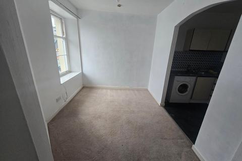 1 bedroom apartment to rent, Winner Street, Paignton TQ3