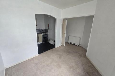 1 bedroom apartment to rent, Winner Street, Paignton TQ3