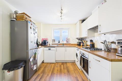 3 bedroom end of terrace house for sale, Porthill Close, Twigworth, Gloucester, GL2