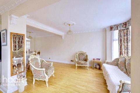 3 bedroom semi-detached house for sale, The Vale, London