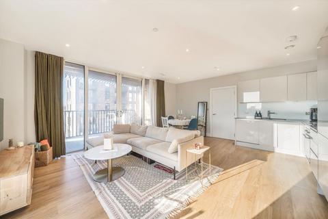 2 bedroom flat for sale, Plough Lane, London SW17