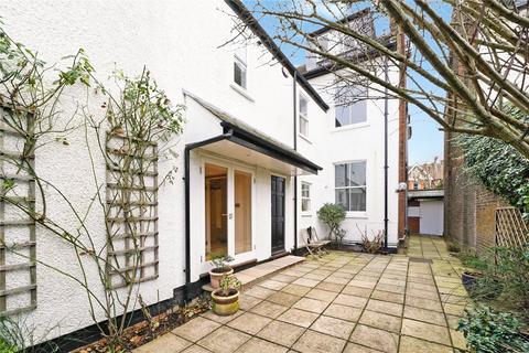 2 bedroom maisonette for sale, Walm Lane, Willesden Green, London, NW2