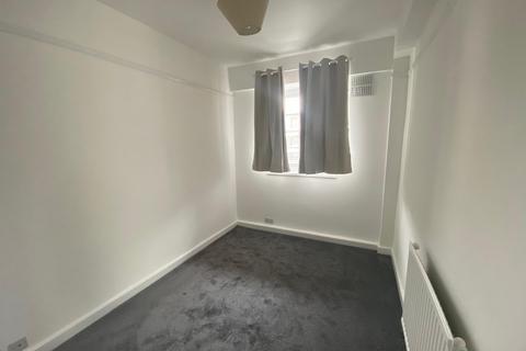 undefined, St. Johns Road, Isleworth TW7