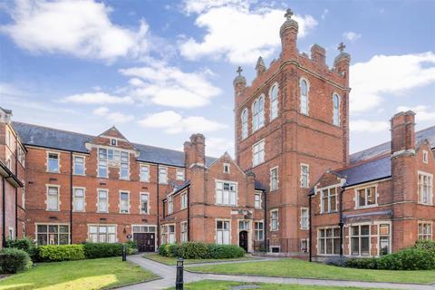 2 bedroom apartment for sale, King Edward Place, Bushey WD23