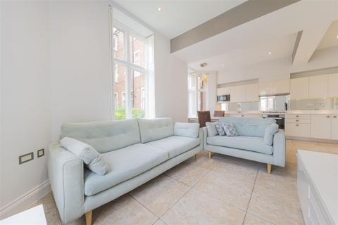 2 bedroom apartment for sale, King Edward Place, Bushey WD23