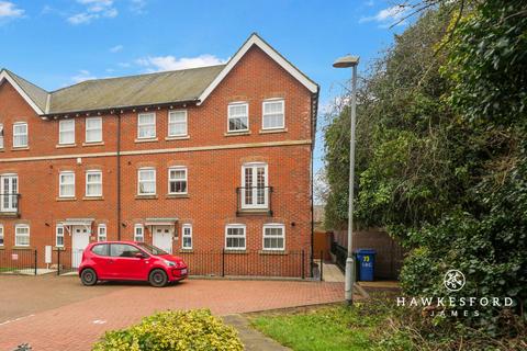 3 bedroom end of terrace house to rent, Easton Drive, Sittingbourne ME10