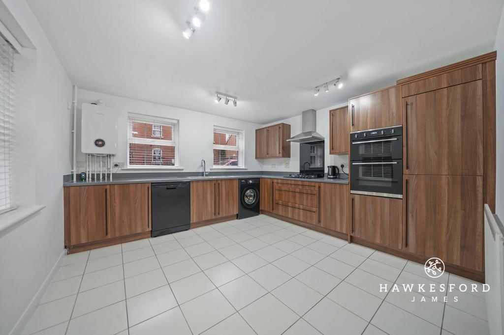 Easton Drive, Sittingbourne - Kitchen