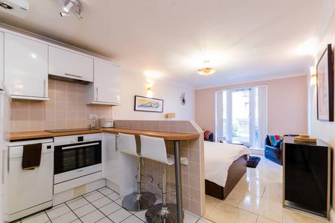 undefined, Rotherhithe Street, Rotherhithe, London, SE16