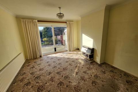 2 bedroom semi-detached bungalow for sale, Luton LU4