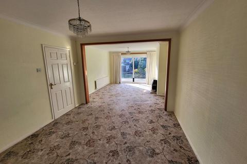 2 bedroom semi-detached bungalow for sale, Luton LU4