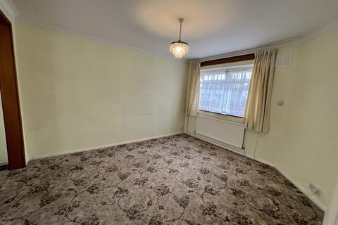 2 bedroom semi-detached bungalow for sale, Luton LU4