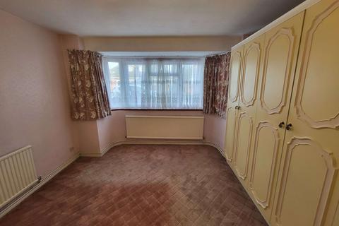 2 bedroom semi-detached bungalow for sale, Luton LU4