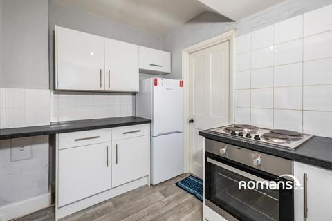 2 bedroom flat to rent, Woodcote Road, Caversham, Reading, RG4