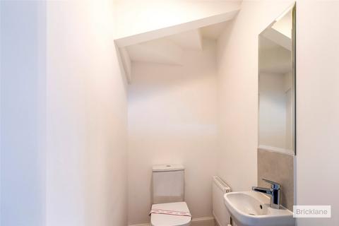 3 bedroom semi-detached house to rent, Siskin Way, Yapton, Arundel, BN18