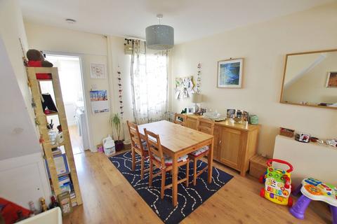 2 bedroom terraced house to rent, Ebury Road, WD17, Watford, WD17