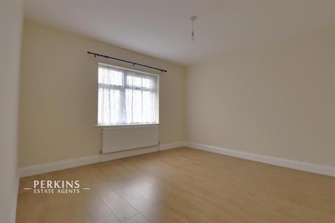 4 bedroom end of terrace house to rent, Greenford, UB6