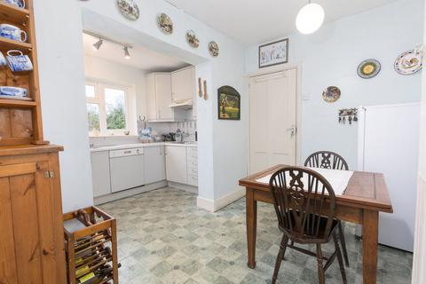 2 bedroom detached bungalow for sale, St. Georges Road, Redhill RH1