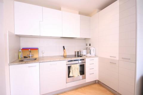 1 bedroom flat to rent, Hutchings Street, London E14