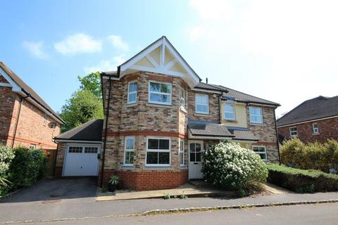 3 bedroom semi-detached house to rent, Russett Gardens, Reading RG10