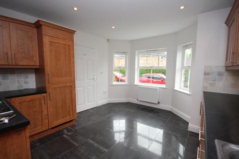 3 bedroom semi-detached house to rent, Russett Gardens, Reading RG10