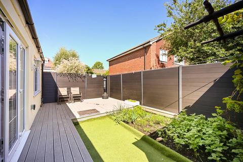 undefined, Motspur Park, Motspur Park, New Malden, KT3