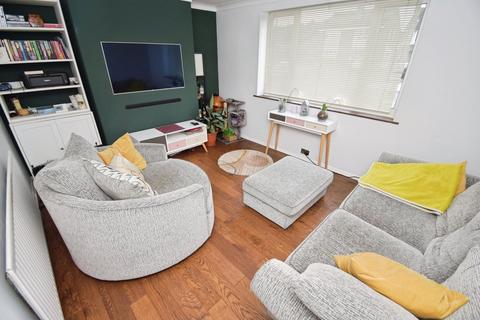 2 bedroom end of terrace house for sale, Ambleside, West Midlands CV2