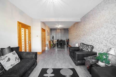 4 bedroom terraced house to rent, Monega Road, Manor Park, E12 6UF