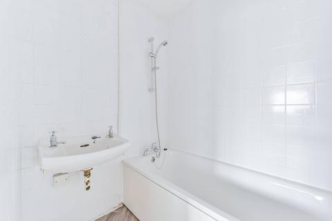 3 bedroom flat to rent, Hardwick House, Lisson Grove, London, NW8