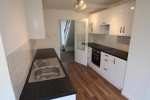 3 bedroom end of terrace house to rent, Fleetside, West Molesey KT8