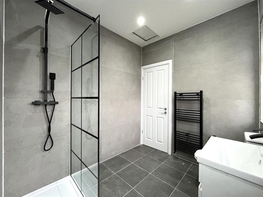 Shower Room Aspect 2